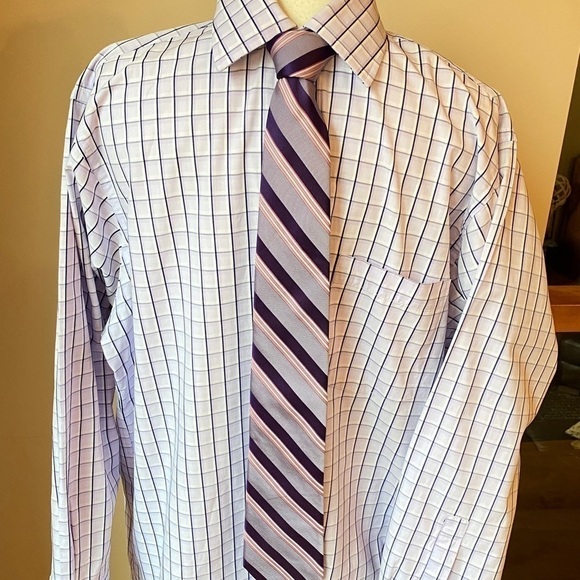 Fabulous Michael Kors Plaid Shirt in Near New condition - Picture 4 of 4